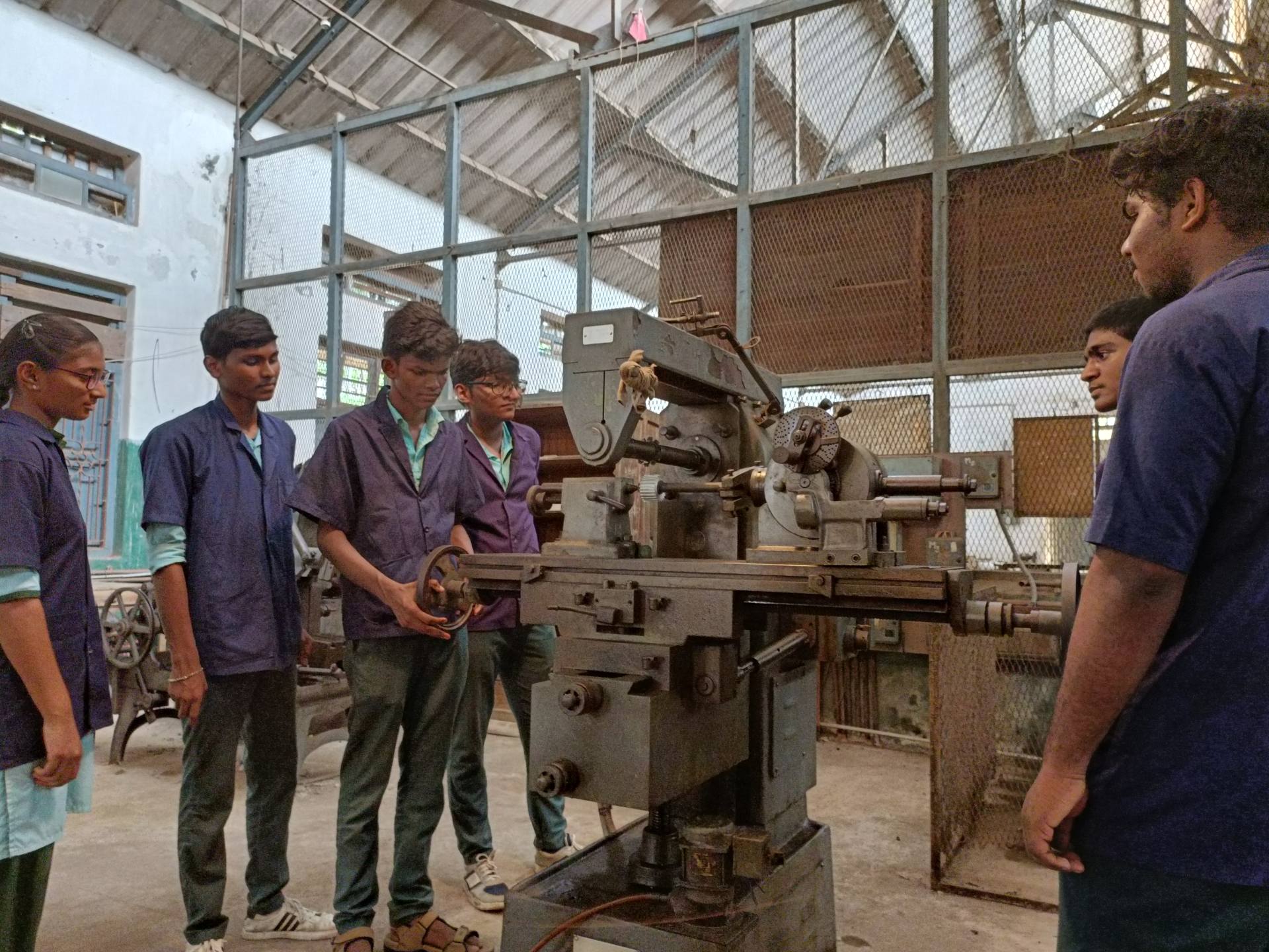 MACHINE SHOP